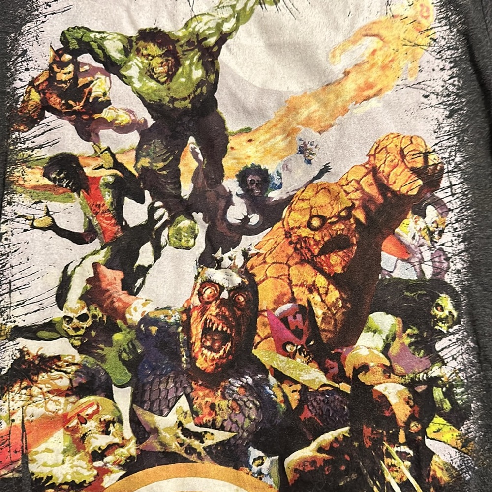 Marvel T-Shirt - Picture 1 of 4